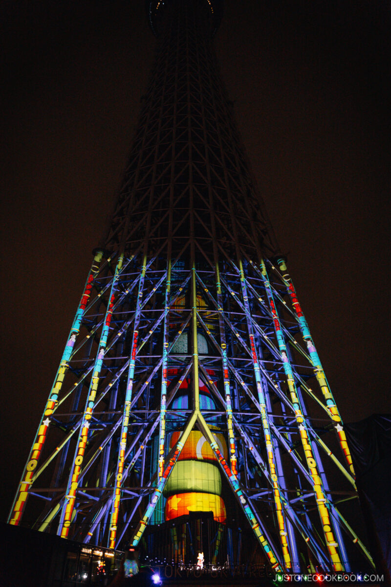 Light projection mapping on Tokyo Skytree
