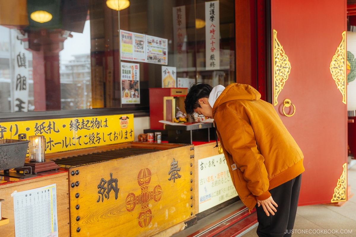 Bowing at a temple