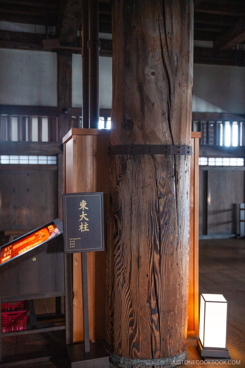 Column structure in Himeji castle