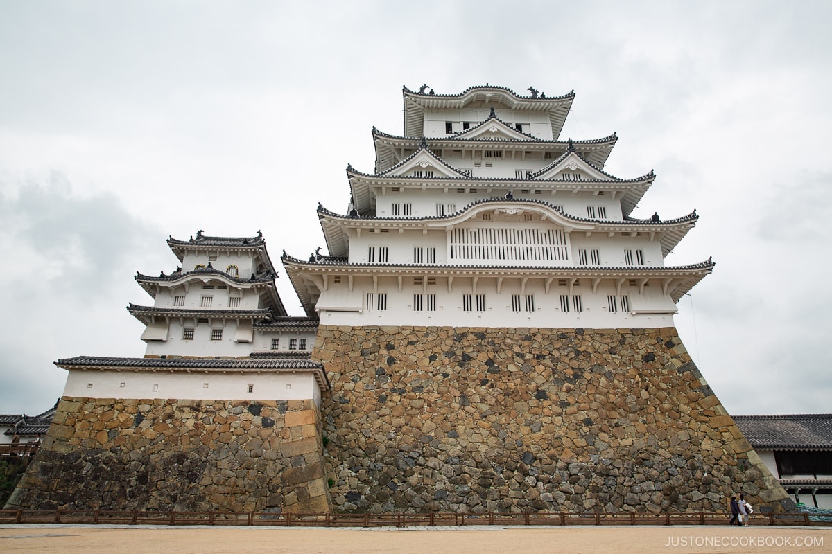 Photospot in front of Himeji Castle