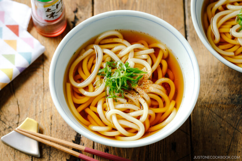 Udon Noodle Soup (Kake Udon) (Video) かけうどん • Just One Cookbook