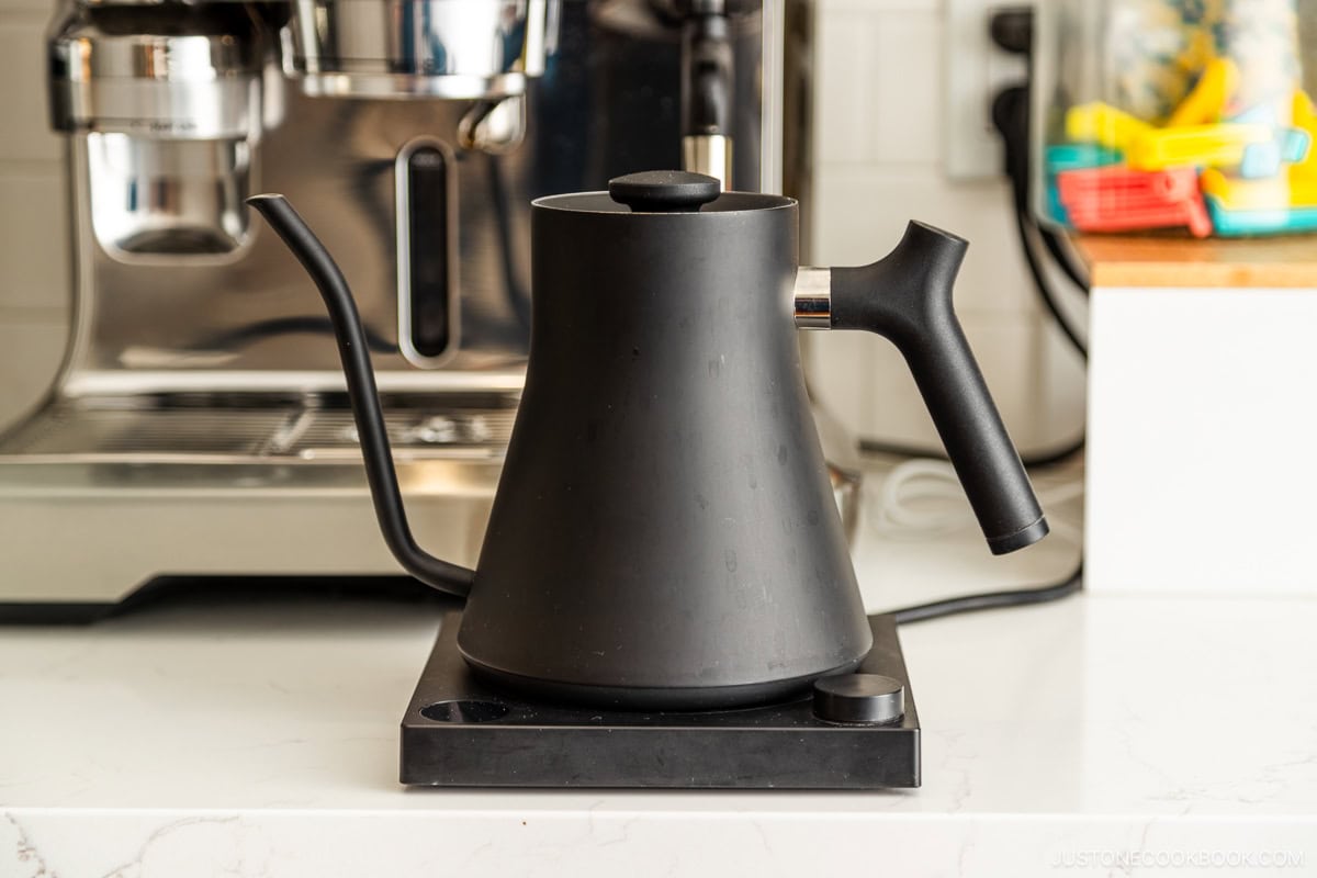 The 5 Best Electric Tea Kettles of 2024