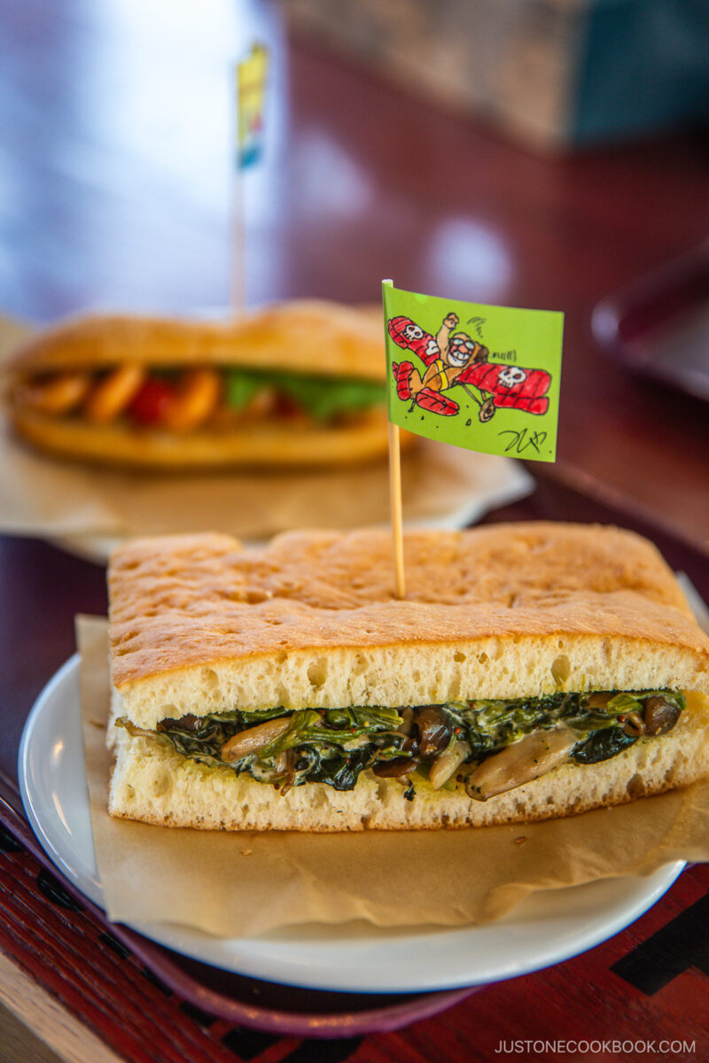 Spinach and mushrrom sandwich with Kamaji flag