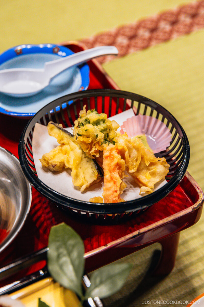 Assorted vegetable tempura