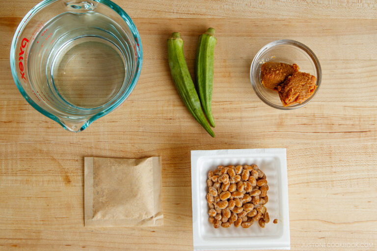 Natto Miso Soup with Okra 納豆とオクラの味噌汁 • Just One Cookbook