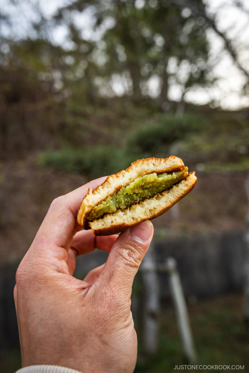 Dorayaki filled with green bean paste
