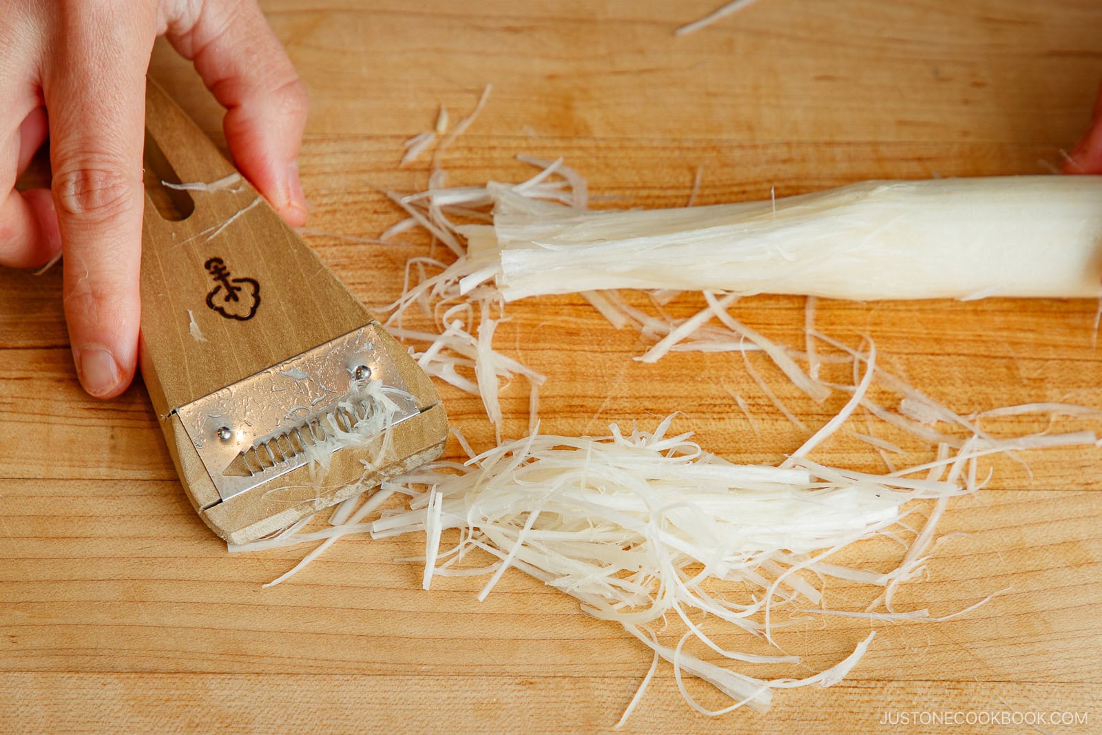 Shiraganegi Peeler