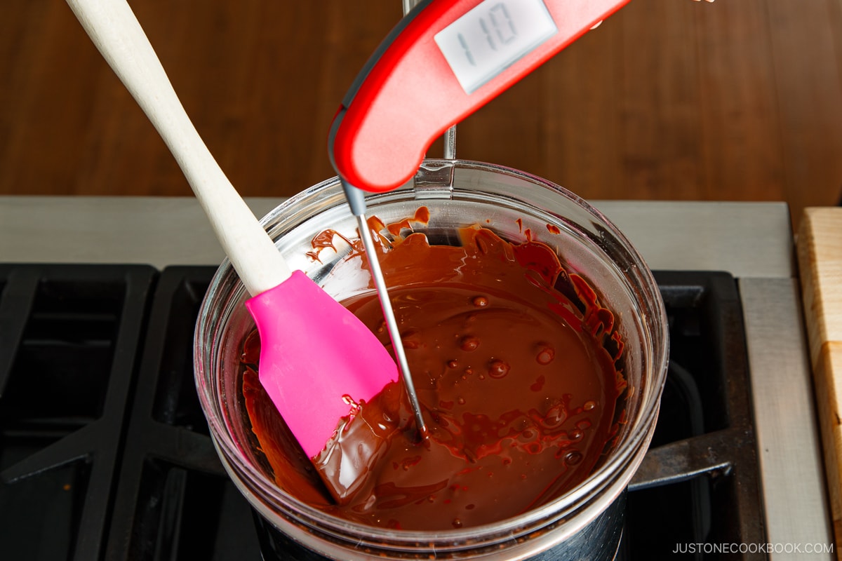 Chocolate Covered Strawberries-step by step-11