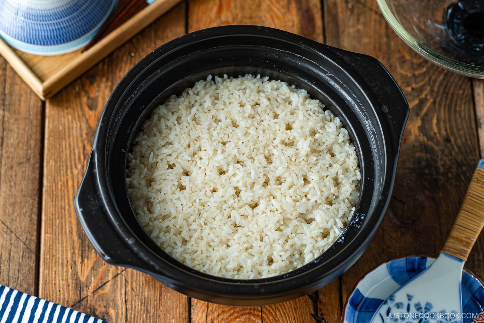 How to Cook Brown Rice in a Donabe 玄米の炊き方 (土鍋)